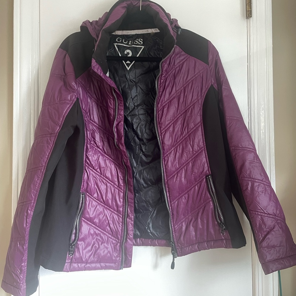 Guess Women’s Sz Large Puffer Jacket